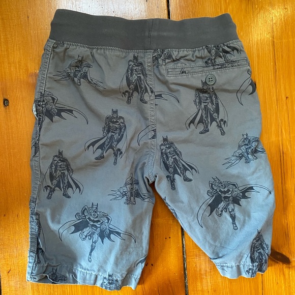 Gap Kids Bat Man Shorts - Picture 3 of 6